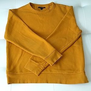 Banana Republic gold crewneck sweatshirt M